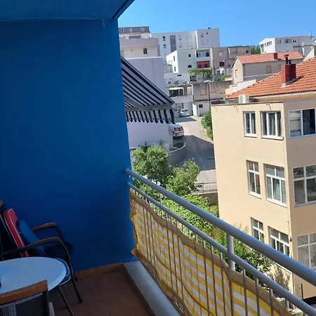 Zephyr-decent,airy Apartament